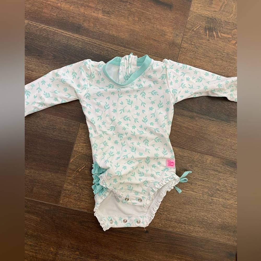 Swim suit